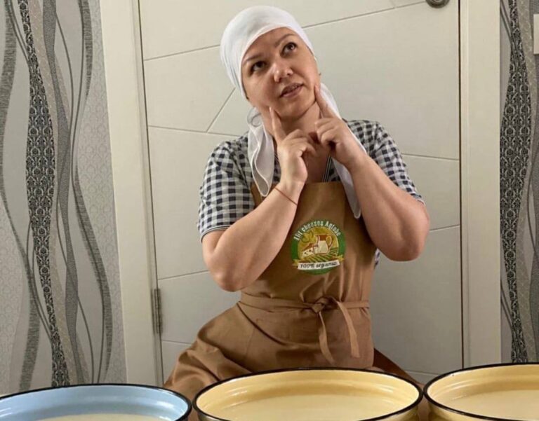 Актюбинка победила рак и создала сырный бизнес 
