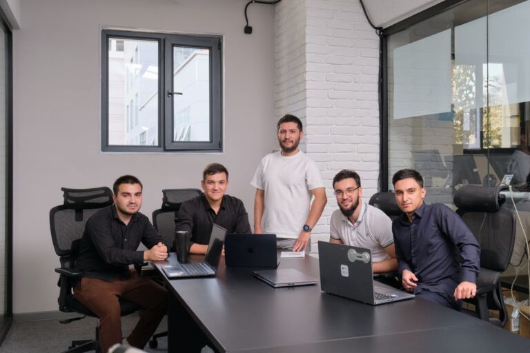Парни из Узбекистана потратили $200 тысяч, чтобы победить Excel