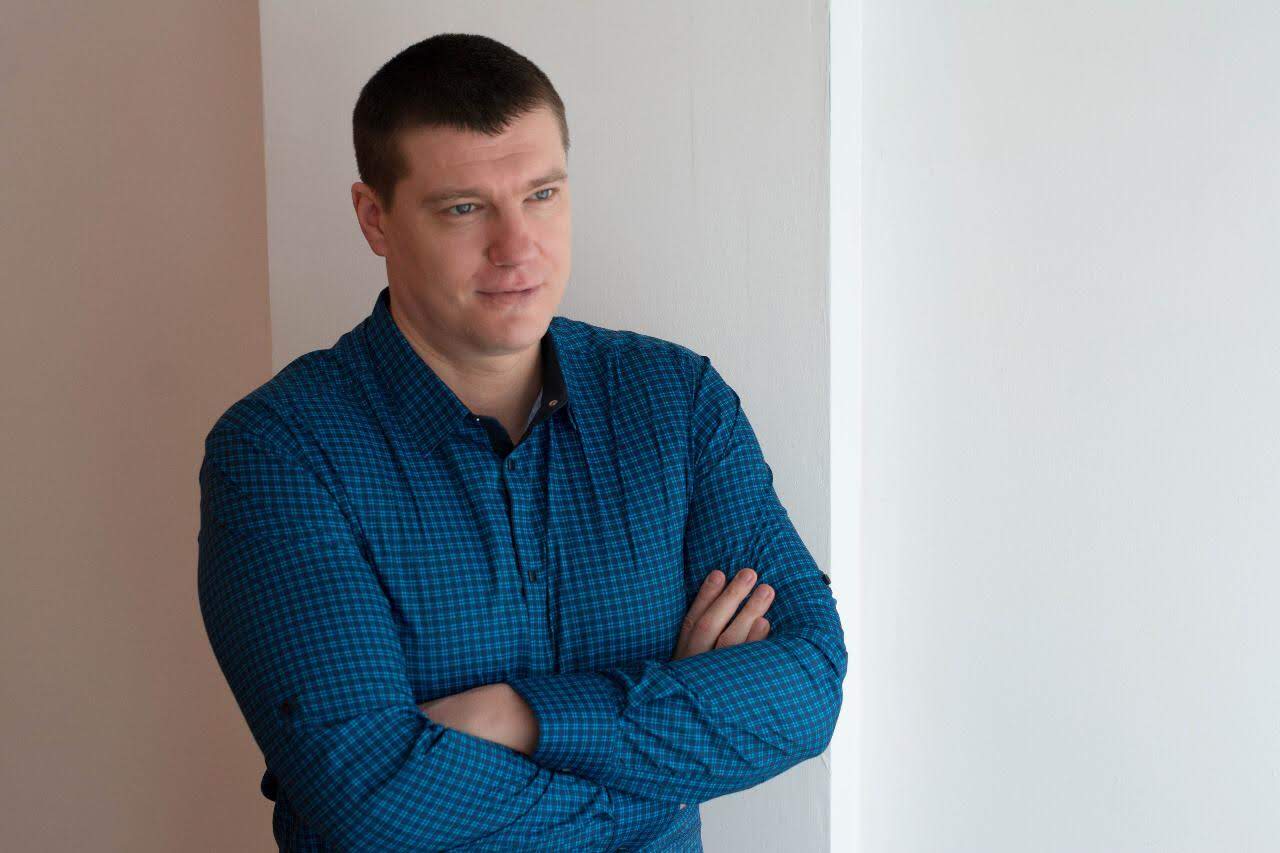 Максим Киселев подробно рассказал, на что обращать внимание при покупке участка — и как сэкономить большую кучу денег.