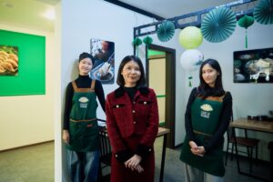 Три студентки открыли сеть китайских пельменных и вышли на оборот 2 миллиона тенге