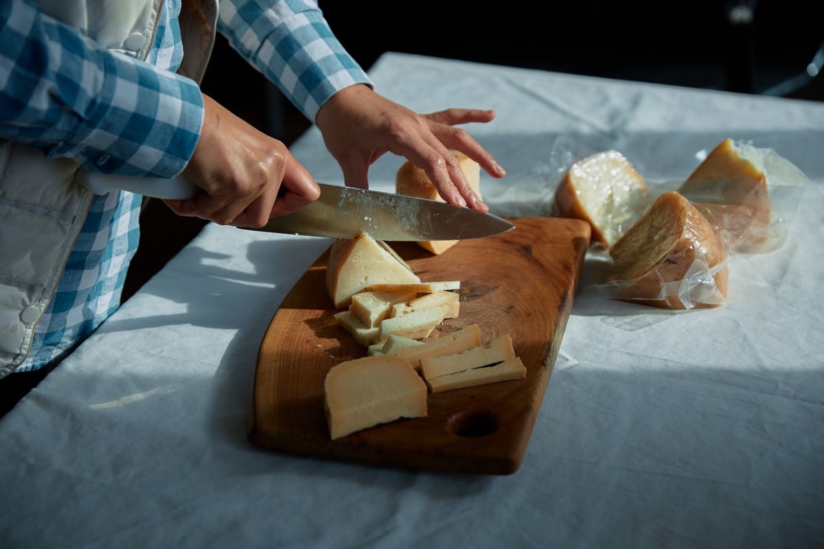 She's Next Visa Мадина Оскенбаева