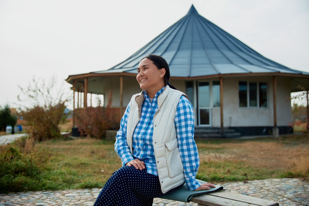 She's Next Visa Мадина Оскенбаева