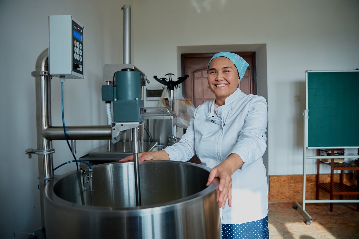 She's Next Visa Мадина Оскенбаева