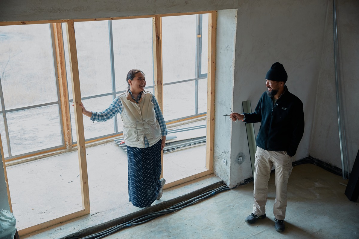 She's Next Visa Мадина Оскенбаева