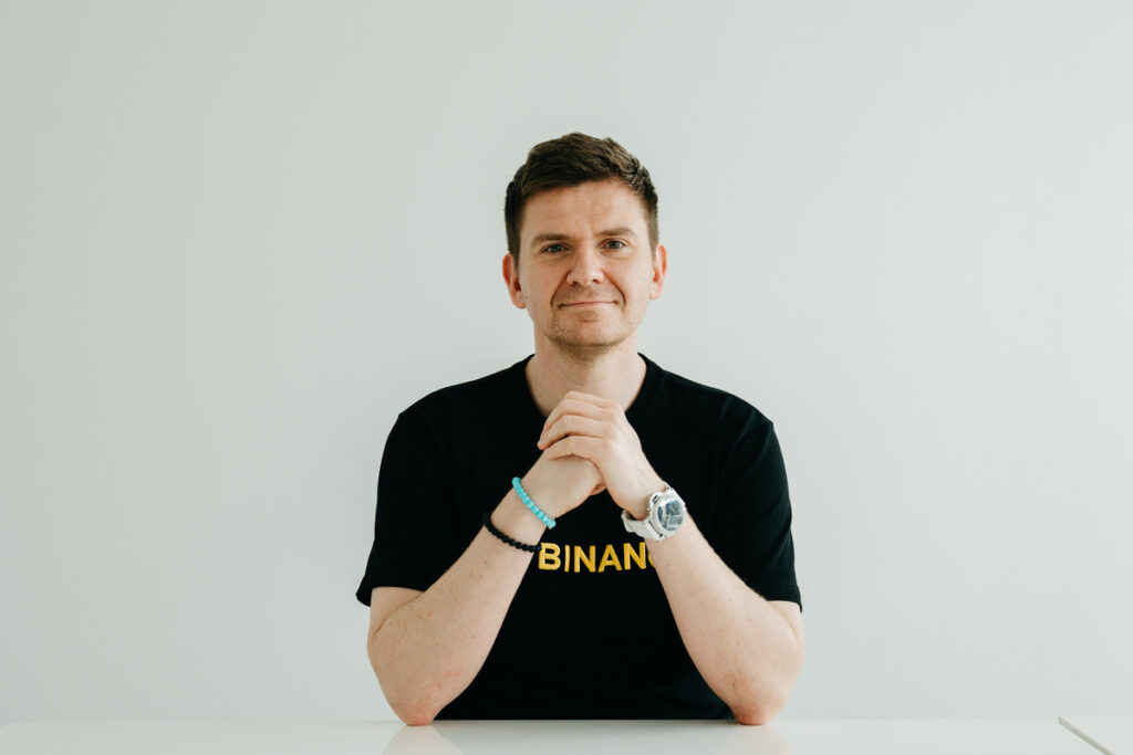 Binance Кирилл Хомяков