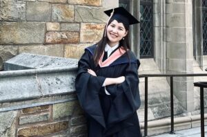 Девушка из Шымкента стала первой казашкой, поступившей в докторантуру Стэнфорда