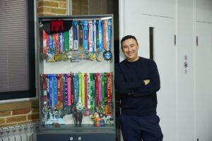 Парень вернулся из США в Узбекистан, чтобы развивать культуру спорта в регионе. Он уже привлек для своего проекта $300 тысяч