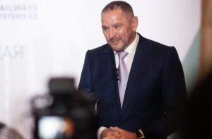 Казахстанец работал ремонтником на железной дороге, а теперь владеет 11 заводами