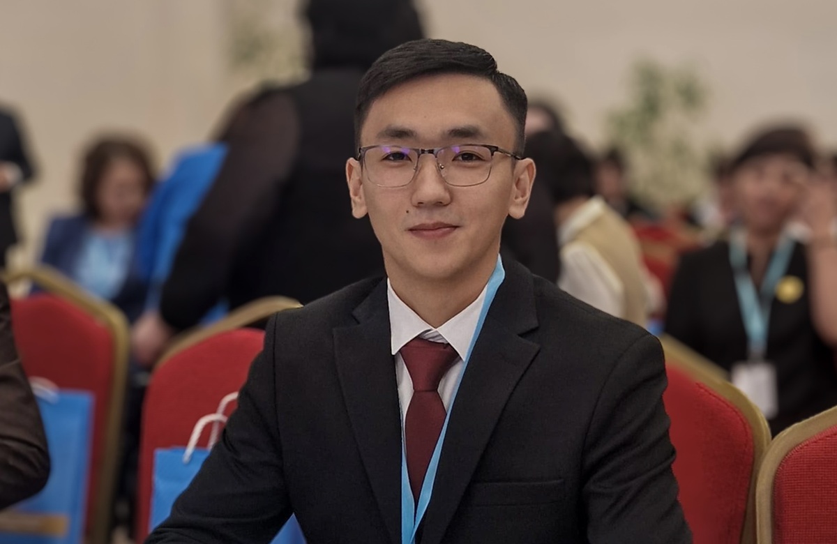 Жандос Айдарханов 