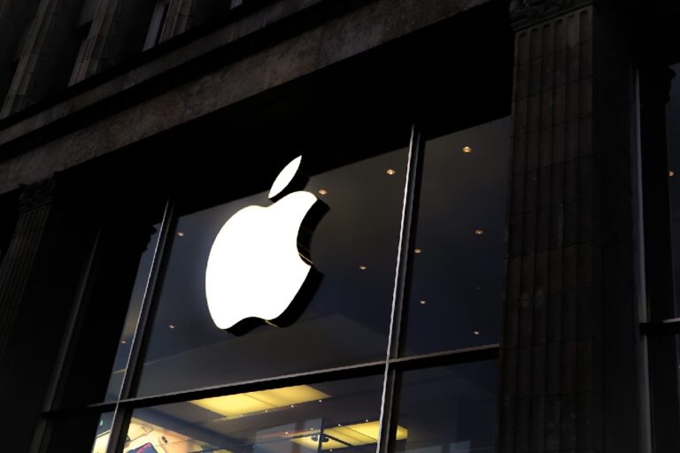 В Apple продолжаются кадровые перестановки – уходят еще два топа