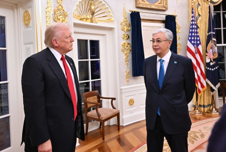 Трамп позвонил Токаеву