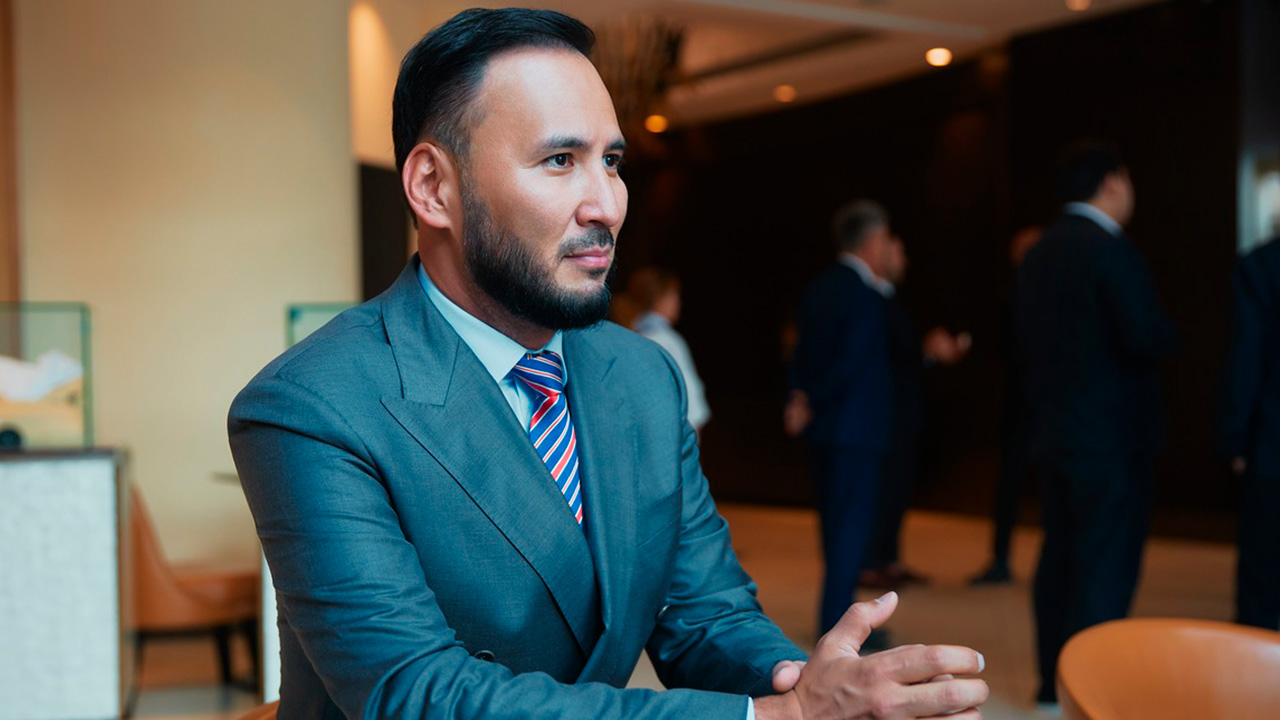 Реальные зарплаты многих казахстанцев назвал председатель партии Respublica