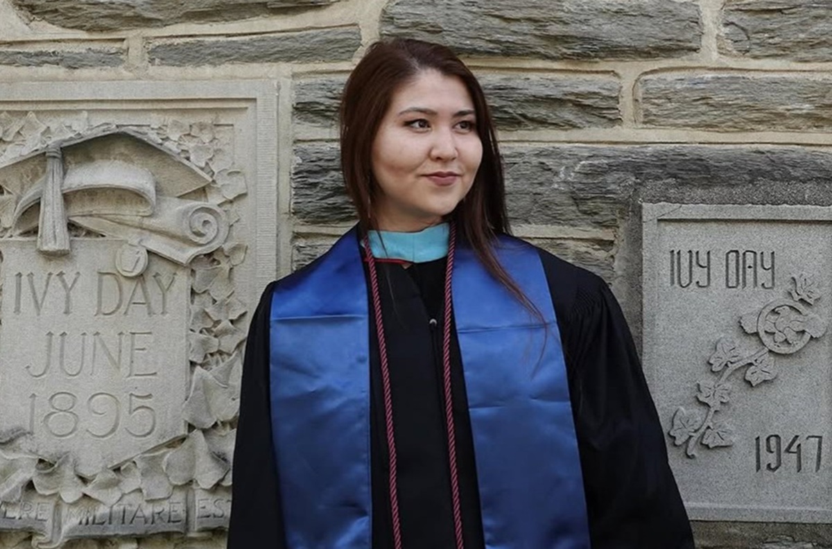 Девушка из Актау стала преподавателем в Оксфорде