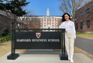 Девушка из села в Жетысуской области стала доктором наук в Европе