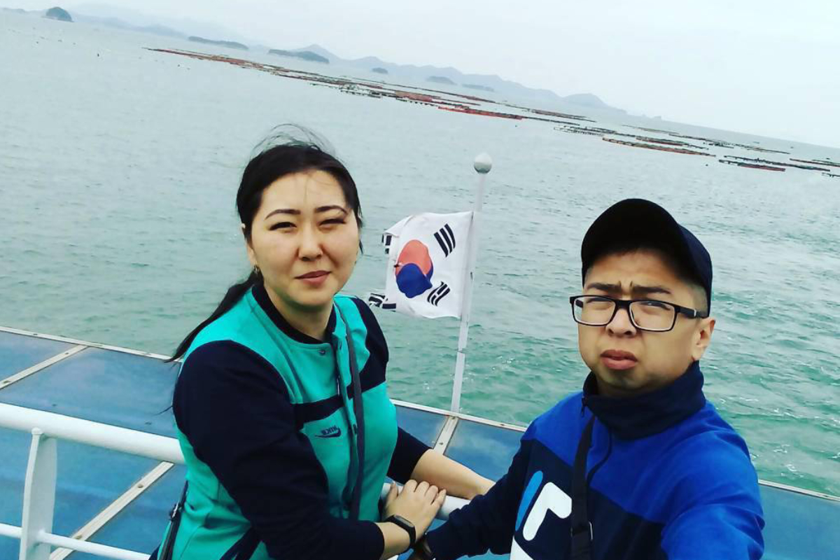 Данияр яблоки