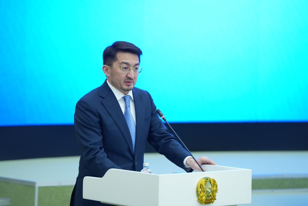 В Казахстане запустили программу подготовки ИИ-офицеров для госсектора