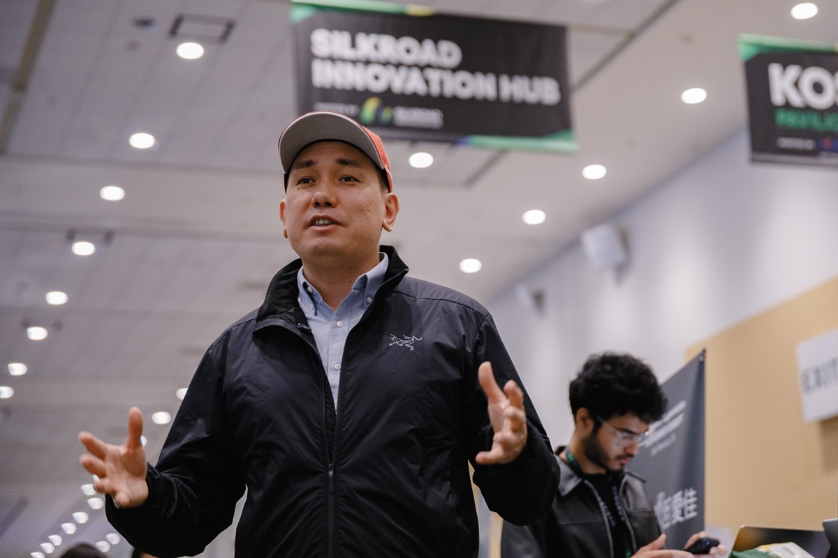 Асет Абдуалиев 