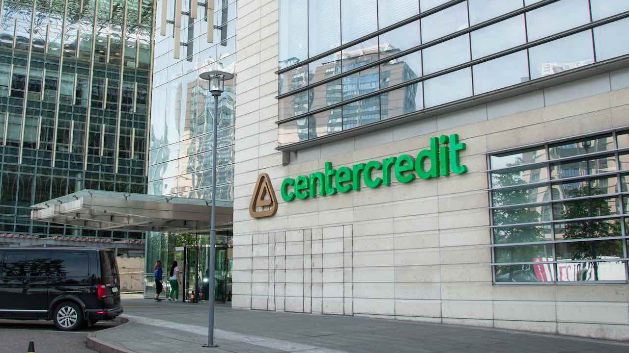 Банк ЦентрКредит готовит требования к самозанятым при открытии специального счета