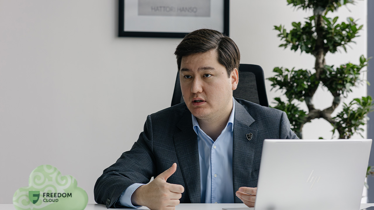 Президент хочет, чтобы власть перешла к решениям на основе прогнозов ИИ - эксперт привел пример