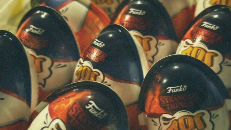 Казахстанцы сметают с полок Kinder Joy с ОСД — а мы знаем, где его продают недорого