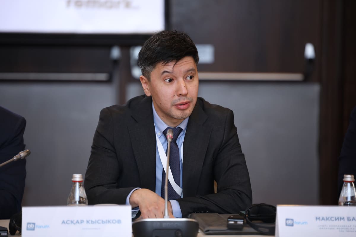 Экономист рассказал, какие расходы нужно сокращать и как снова поверить в тенге