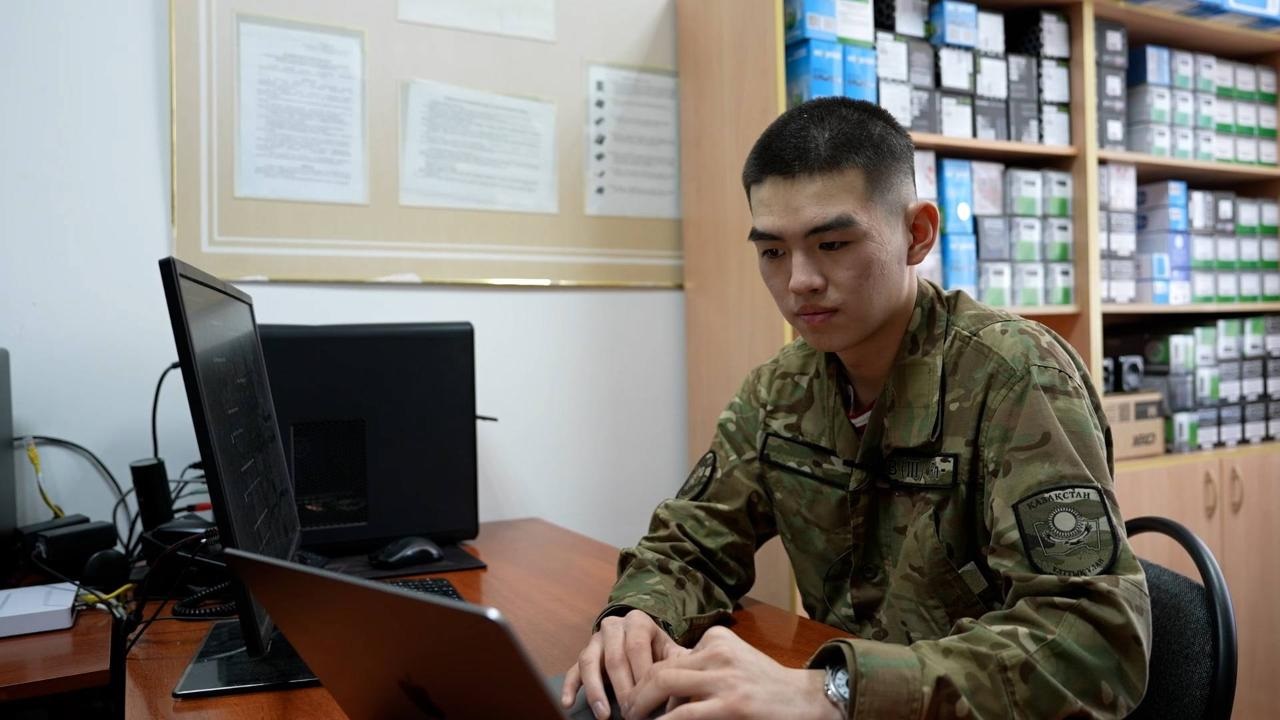 Казахстанский солдат разработал цифровой портал для военнослужащих