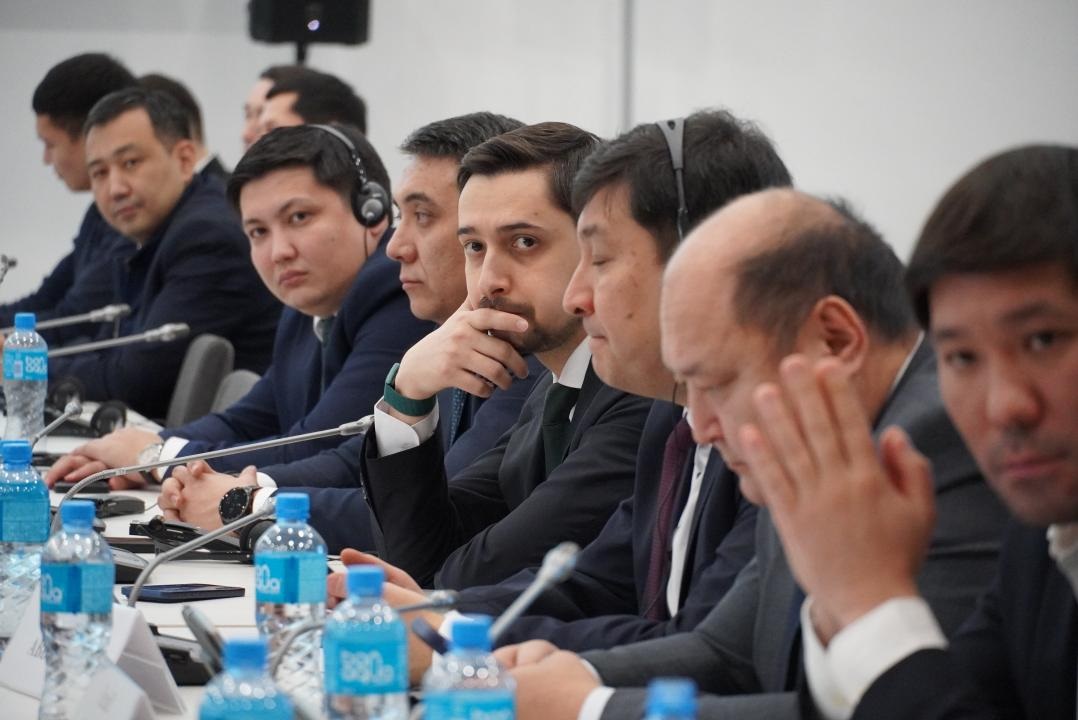 В Казахстане обсудили внедрение ИИ-агентов в госуправление