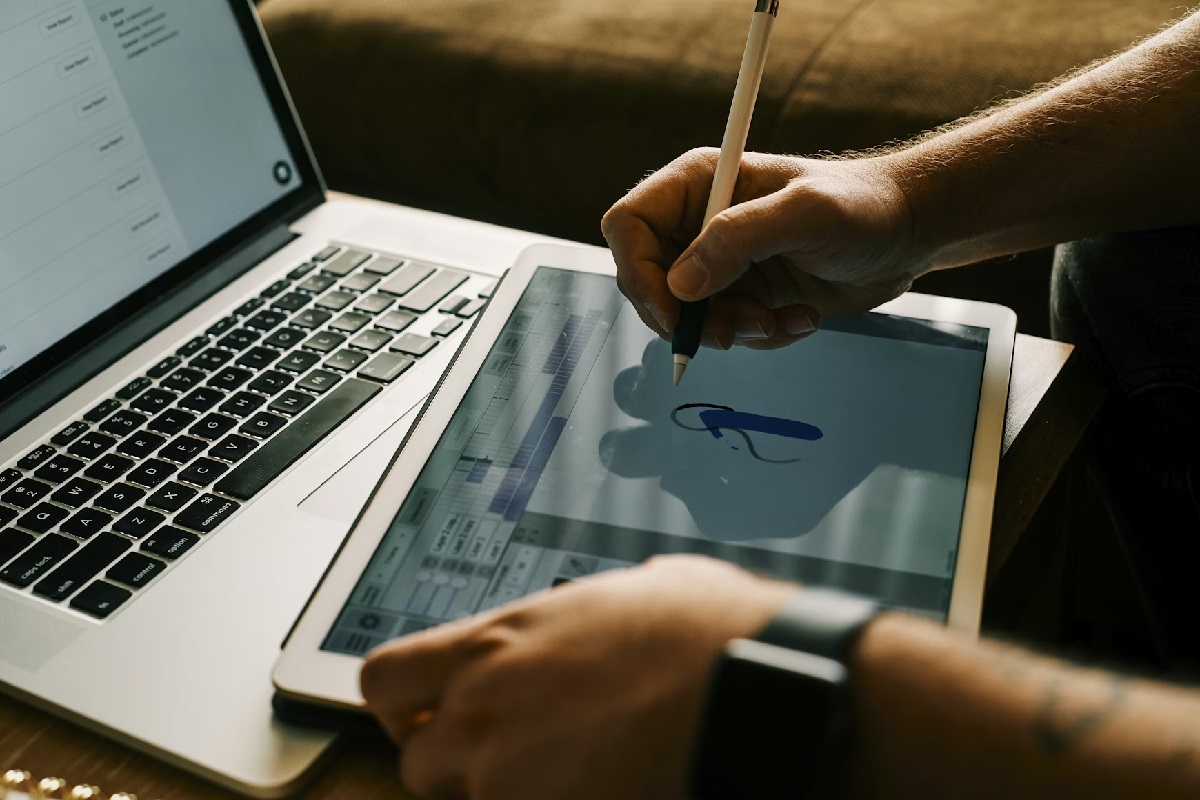 Сколько заработали дизайнеры в Казахстане в 2025 году – исследование