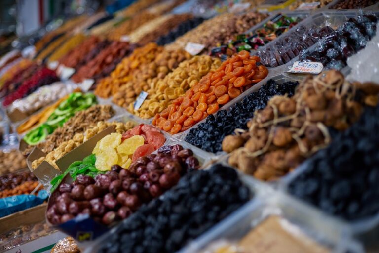 Вот где выгодно закупиться продуктами в Астане в выходные