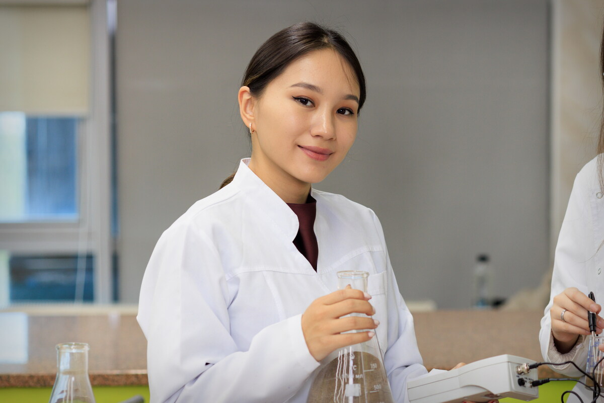 Камшат Жолдасбек