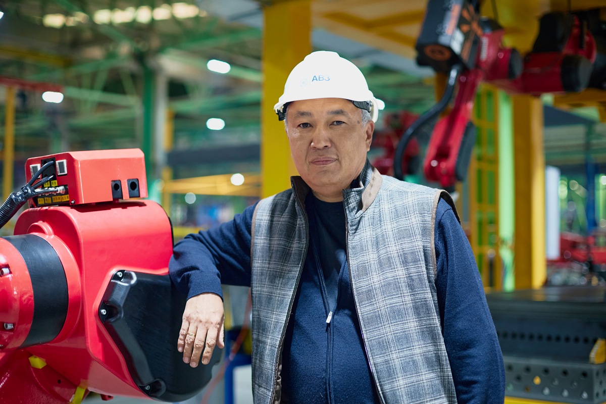 Владелец алматинского вентиляторного завода Марат Баккулов: «У меня на заводе Maybach и Bugatti стоят»