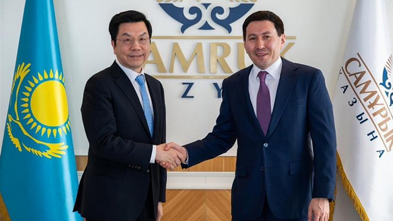 Главы фондов Самрук-Казына и Sinovation Ventures обсудили внедрение ИИ в управлении инвестфондами