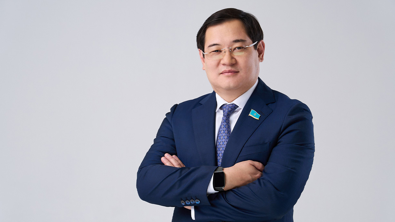 Депутат Олжас Куспеков о среднем классе, лизинге и ценах на бензин в Казахстане