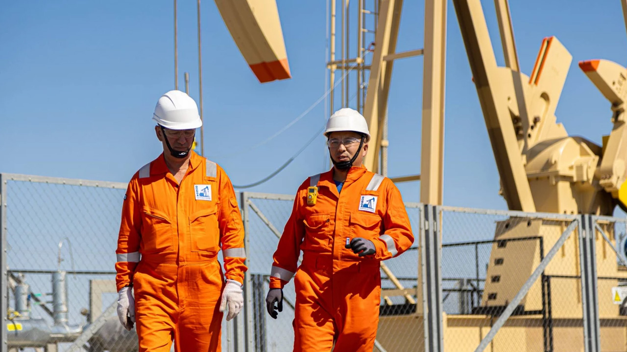 КазМунайГаз нарастил годовую добычу нефти на Дунге - на сколько может хватить запасов