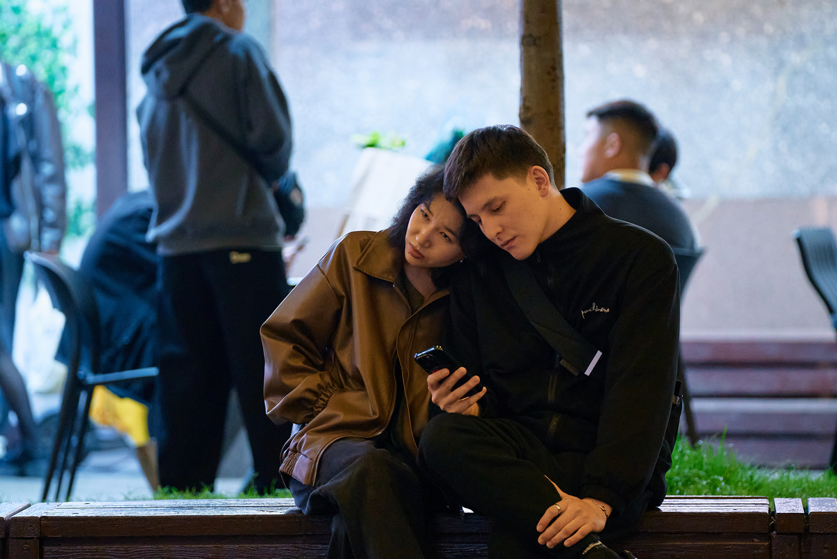 Шпаргалка для мужчин: поздравления с 8 марта для представительниц разных профессий