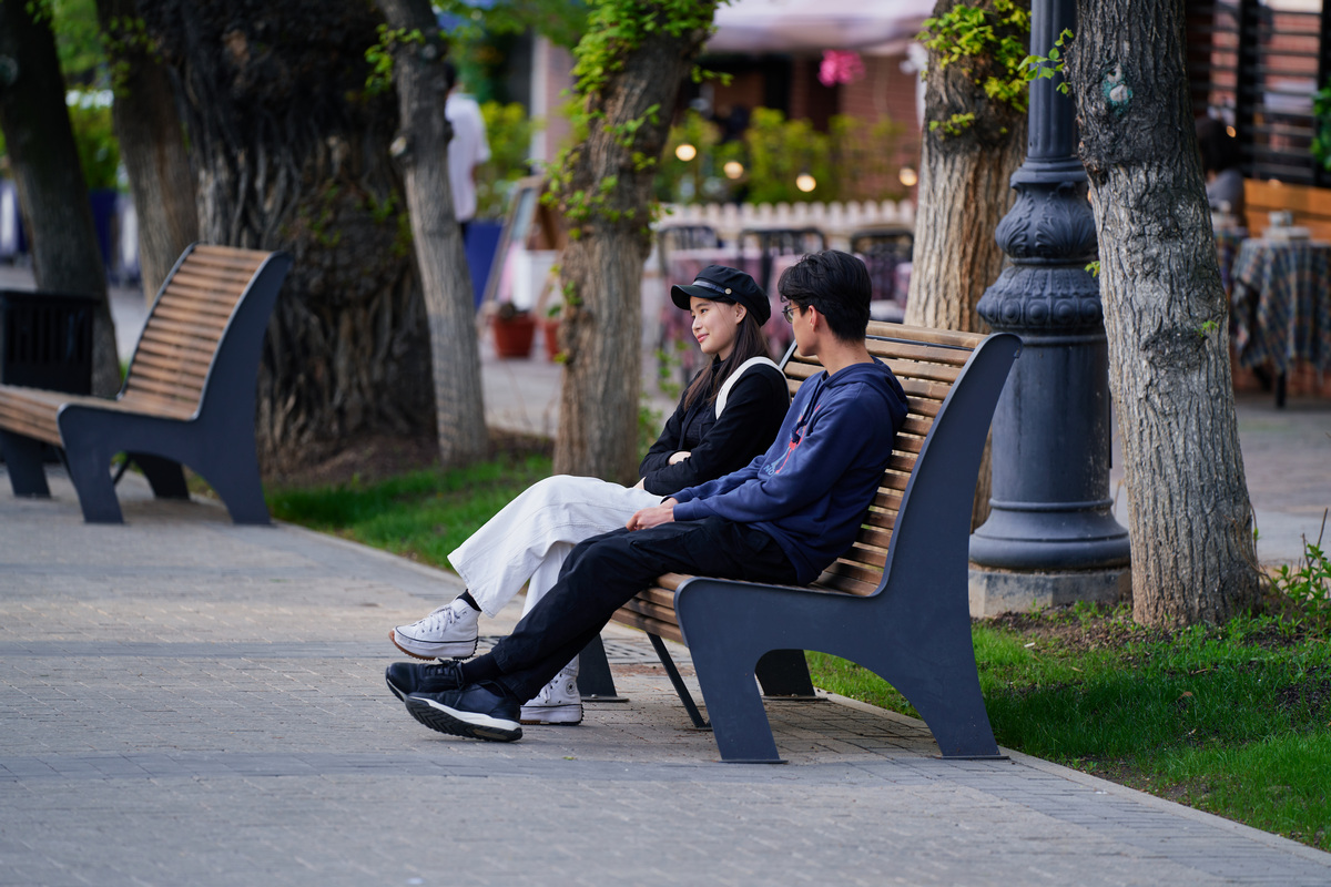 Казахстанки признались, будут ли уважать мужа с низкой зарплатой