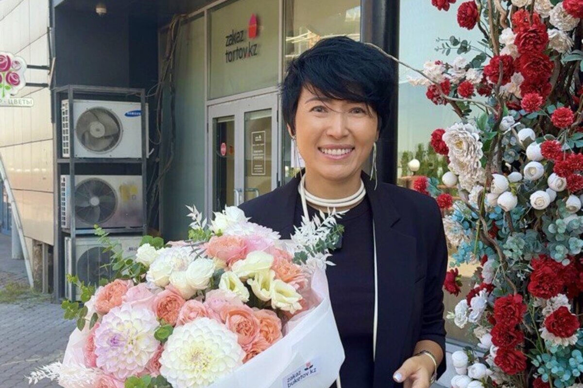Казахстанка бросила карьеру с зарплатой $20 тысяч ради цветов