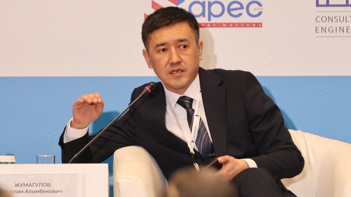 Эксперт высказался о дефиците топлива в Казахстане на фоне дорожающей нефти