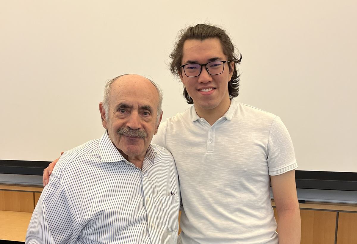 Алинур Джаболдинов 