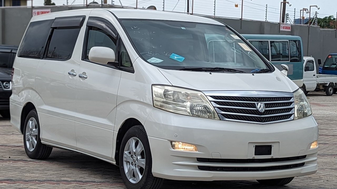 На Toyota Alphard больше не смогут официально таксовать в Казахстане