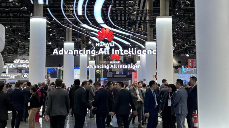 Huawei представила ИИ-ориентированные сети на MWC Barcelona 2026