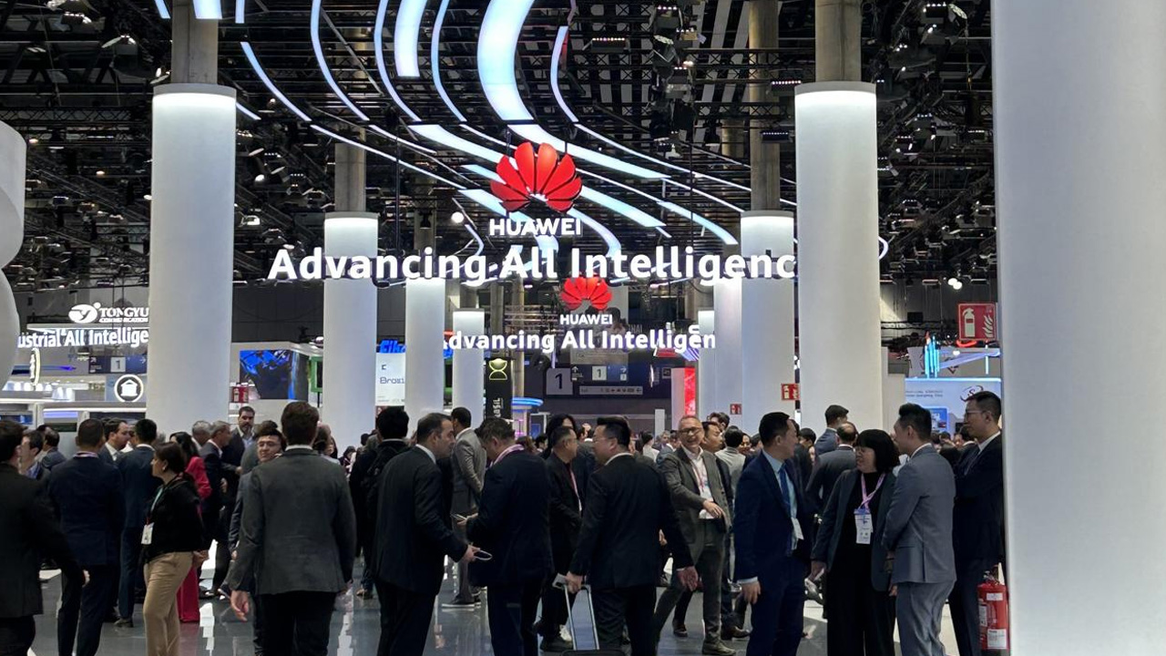 Huawei представила ИИ-ориентированные сети на MWC Barcelona 2026