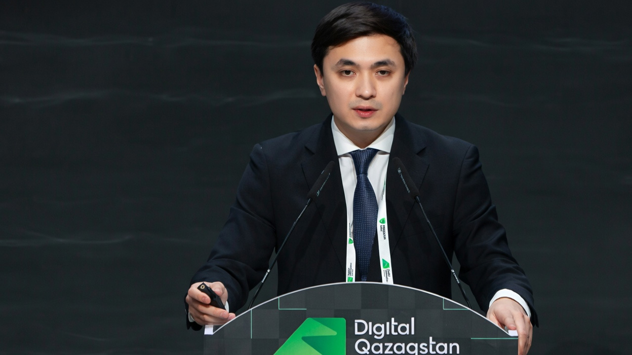 Дмитрий Мун рассказал, как национальный ИИ-агент будет решать бытовые проблемы казахстанцев