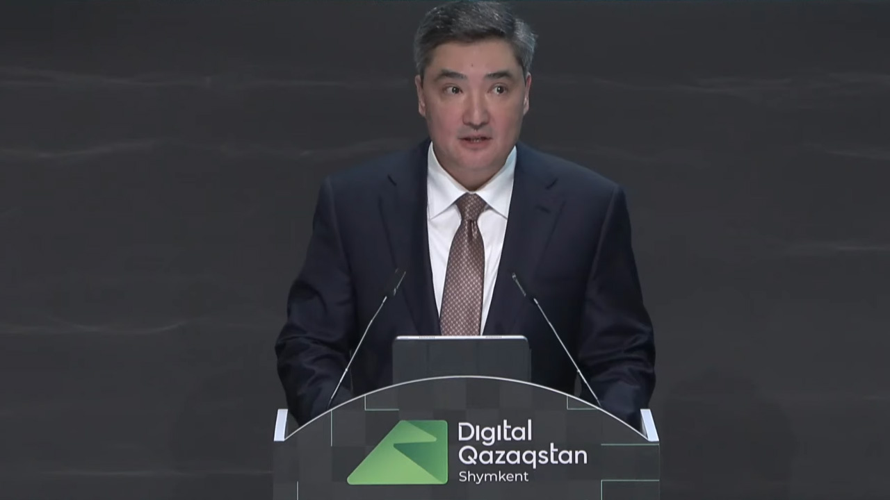 Олжас Бектенов рассказал о вкладе ИИ в мировую экономику к 2030 году 