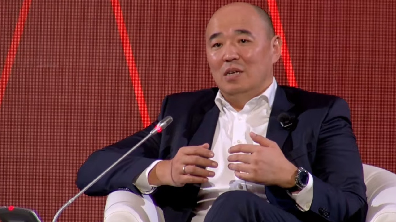 Канат Шарлапаев сравнил Казахстан с «ядерным бункером». И вот почему