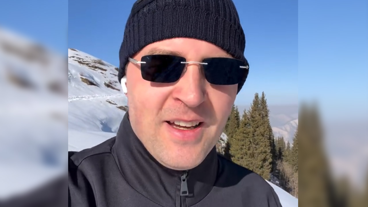 Турлов поделился своим рецептом хорошего настроения