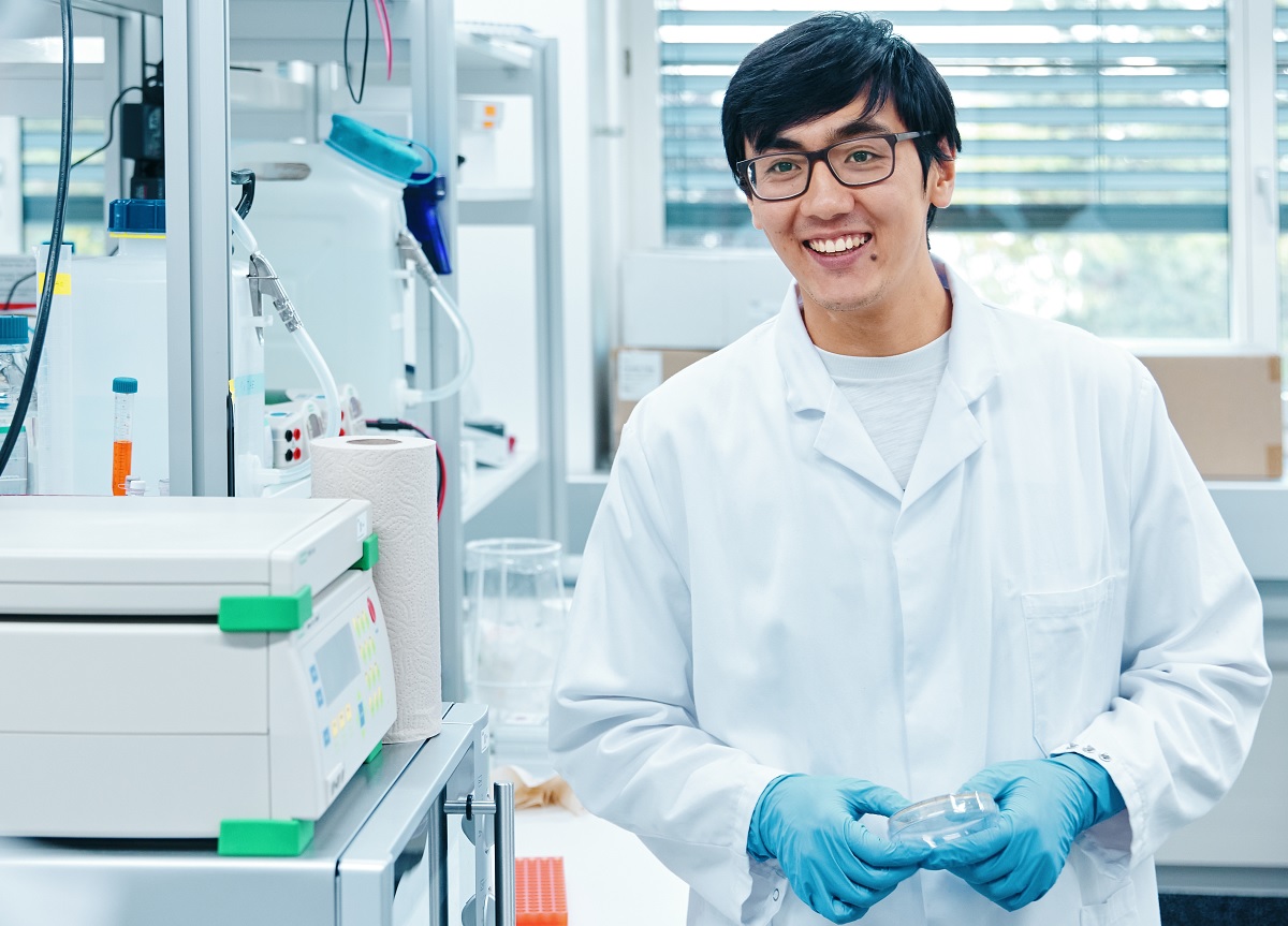 Казахстанский ученый разработал технологию лечения слепоты