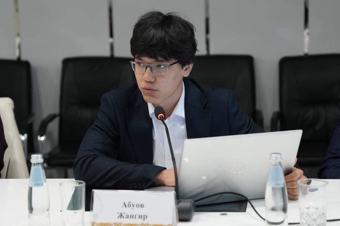 Школьник запустил сервис, который знает все о привычках казахстанцев 