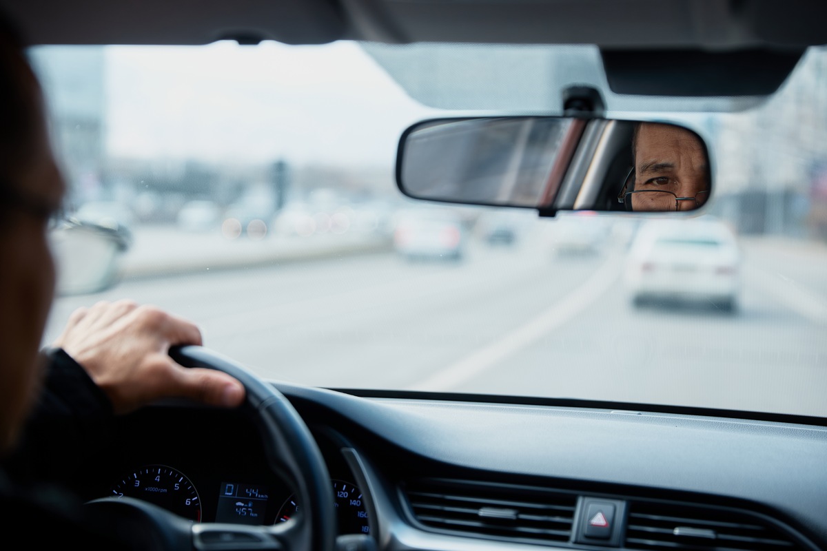 Портрет водителя межгорода: зачем казахстанцы выходят на трассу на самом деле