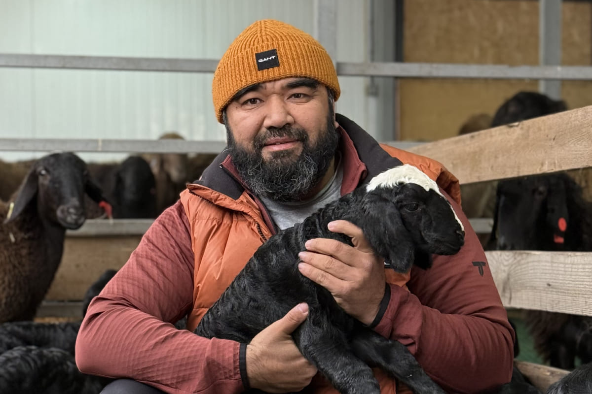 Женис Сатов